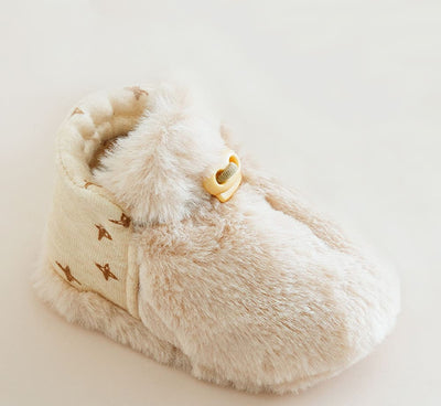 Does a Baby Need Slippers Indoors?