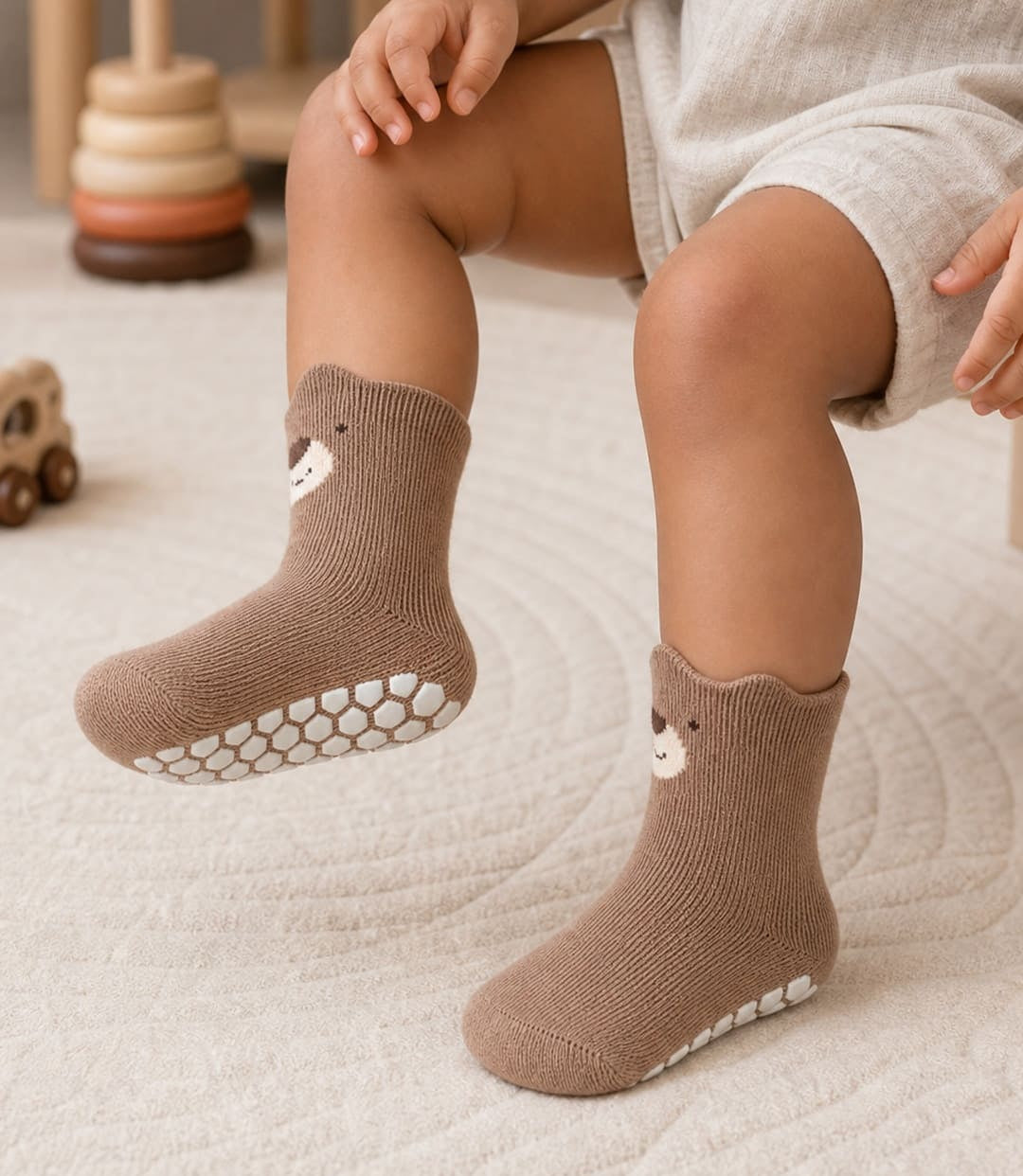 Child wearing non-slip socks