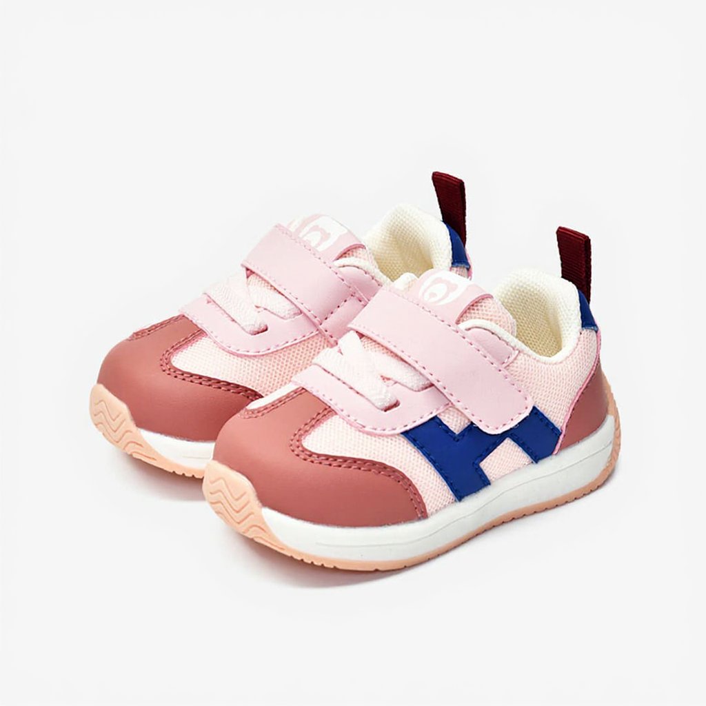 GentleStride Bow Baby Sneakers in Pink
